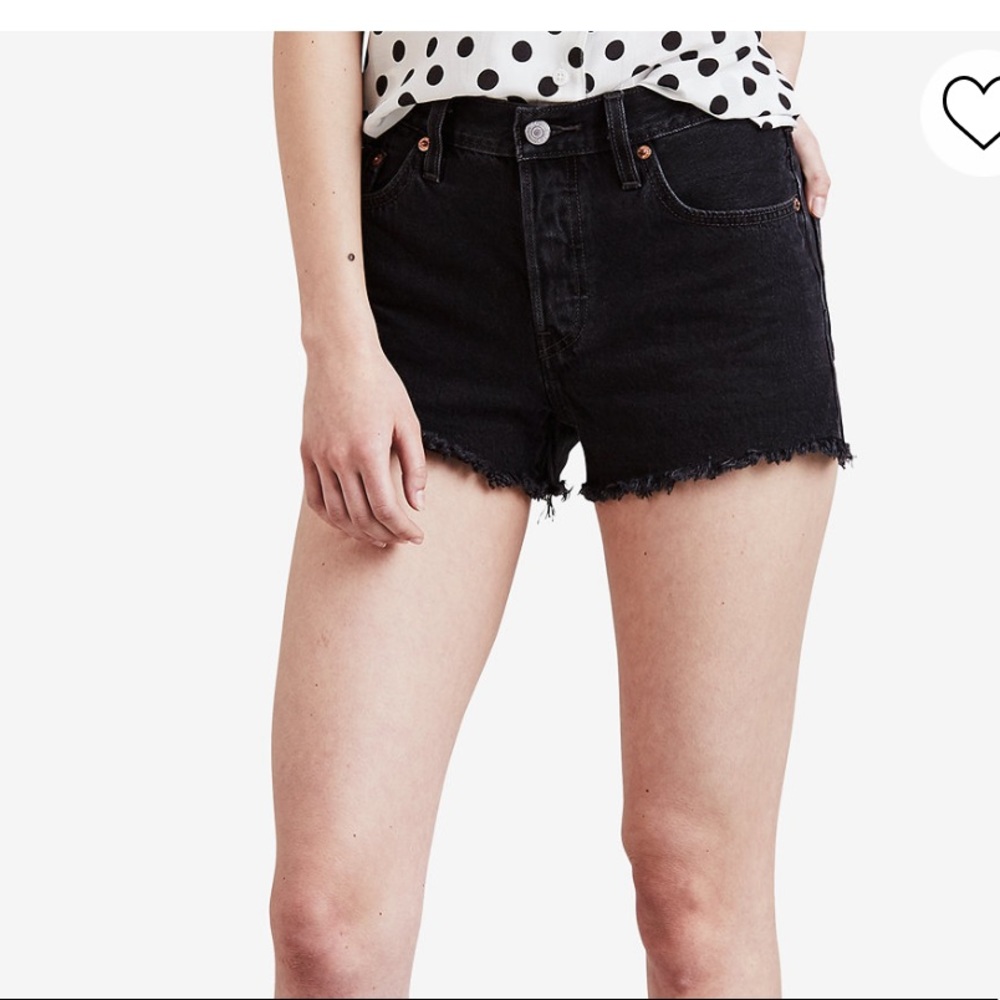 🩷 3 for $25 Levi’s 501 high rise shorts